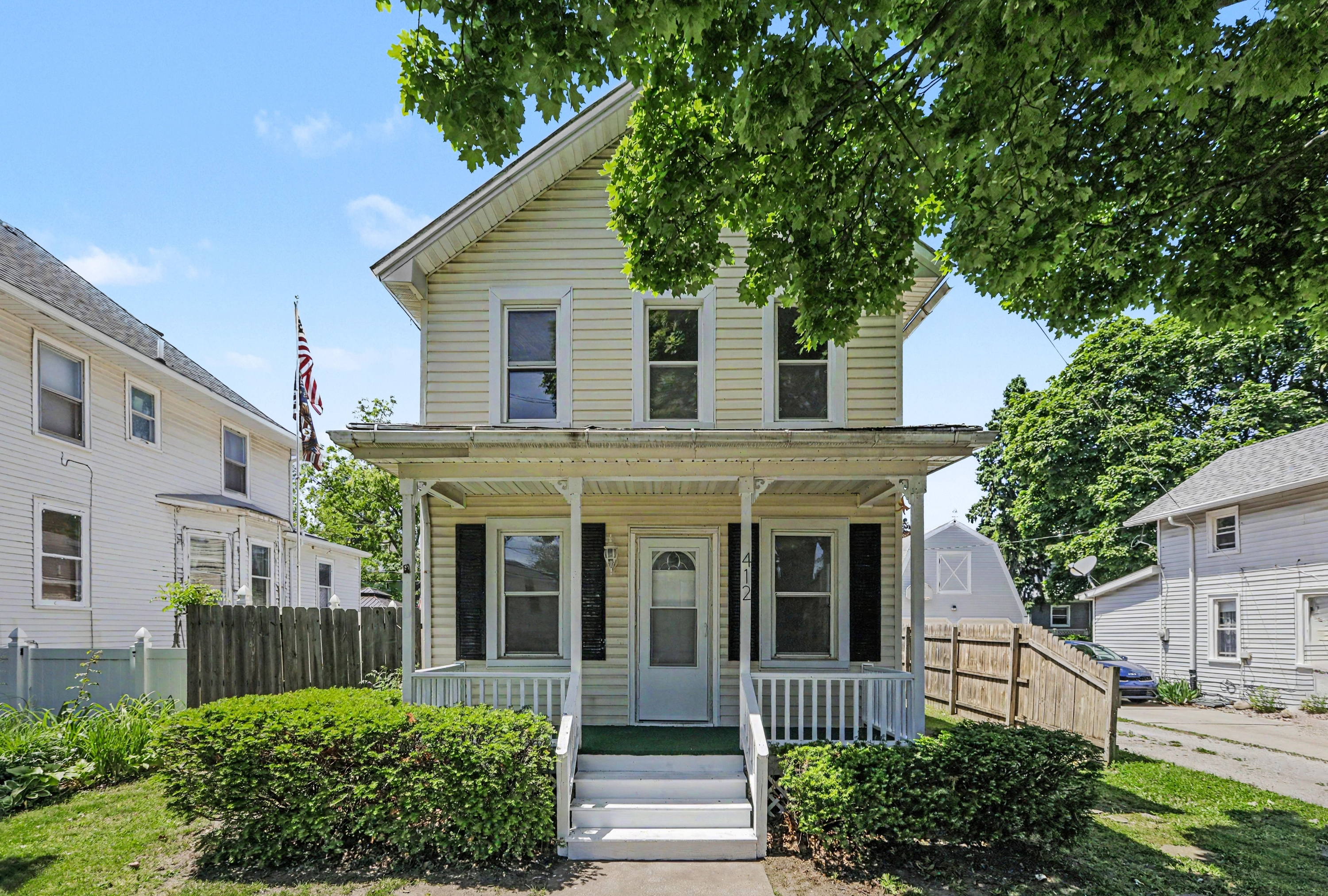 Property main image