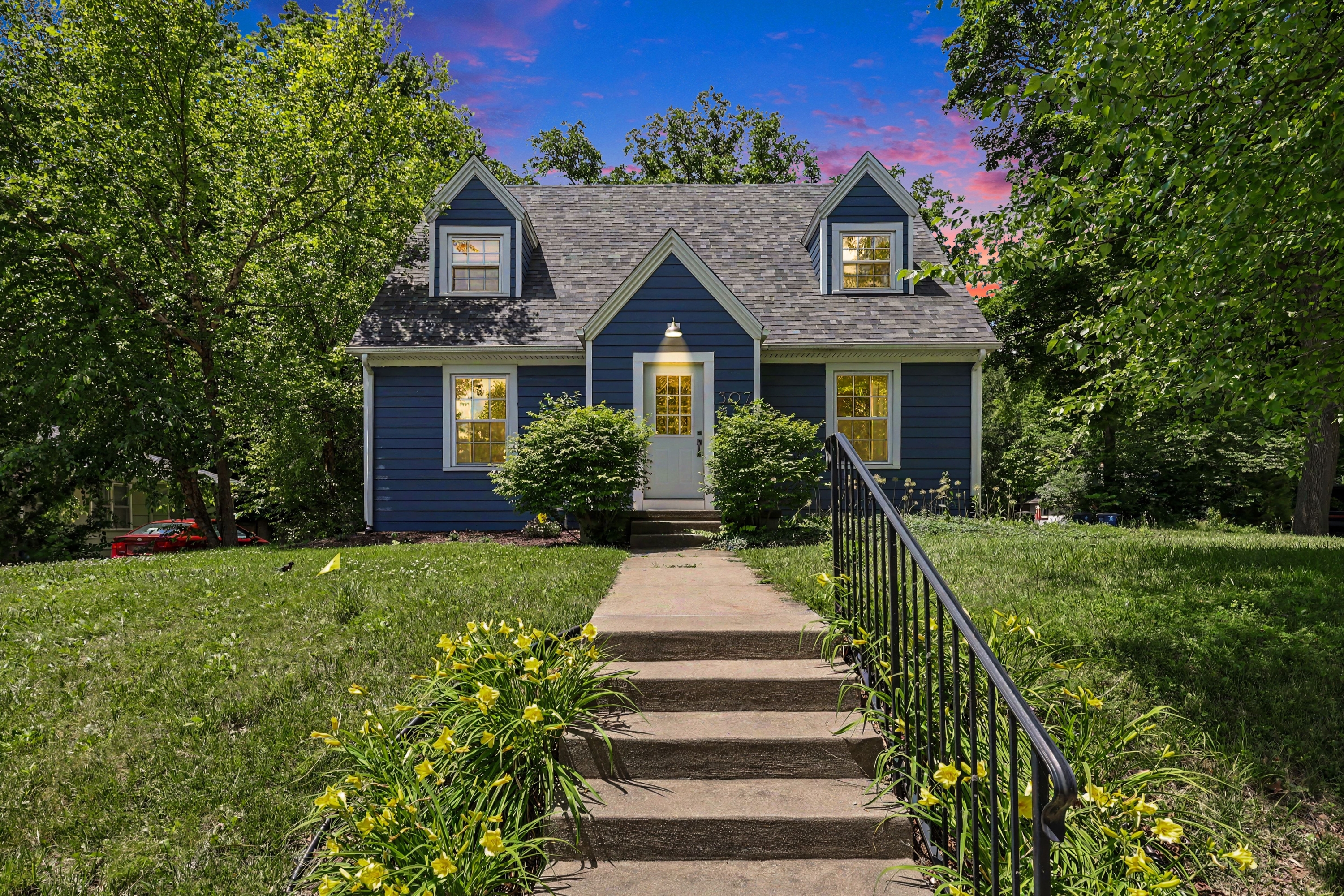 Property main image